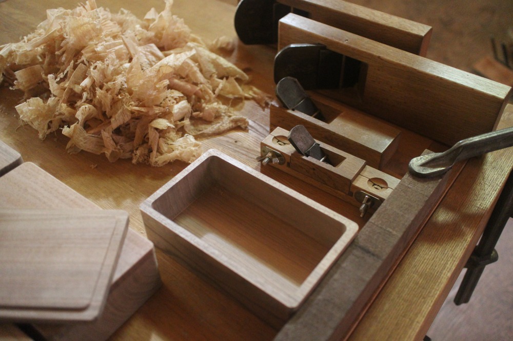 オニグルミの弁当箱