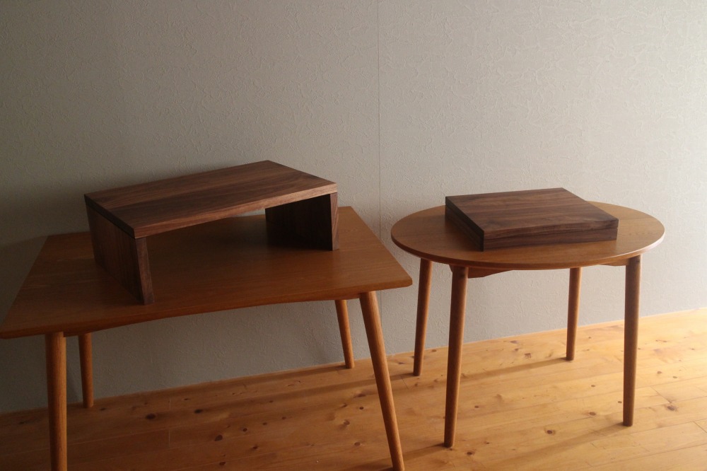 ウォールナットのオーディオ台-2